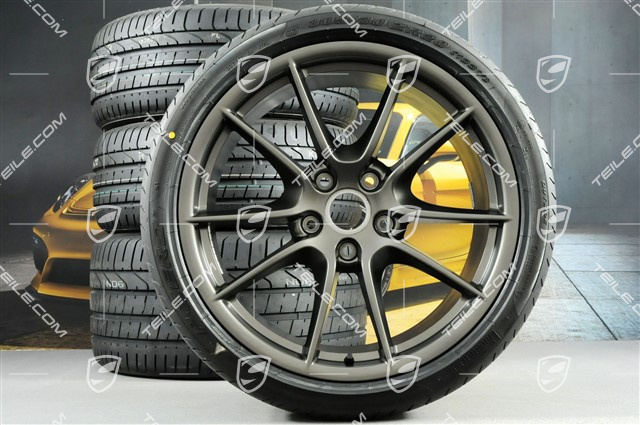 20" Komplet kół letnich Carrera S III, felgi 8,5J x 20 ET51 + 11J x 20 ET52 + Reifen 245/35 ZR20 + 305/30 ZR20, bez czujników RDK, platinum satyna