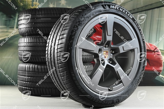 21" Macan Offroad Design Sommerräder Satz, Felgen 8,5J x 21 ET27 + 10,5J x 21 ET47 + Michelin Pilot Sport EV Sommerreifen 255/45 R21 + 295/40 R21, in Vesuvgrau