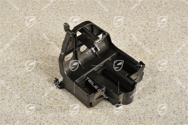 Engine wiring harness wire holder