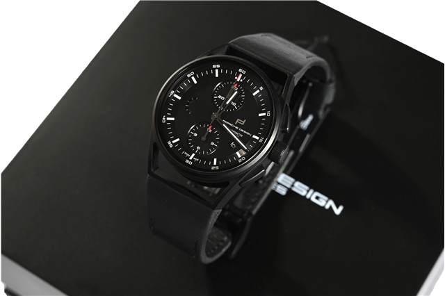 Porsche Design Sport Chrono Subsecond, kolekcja 1919, tytan + skóra samochodowa, średnica 42 mm, w kolorze czarnym
