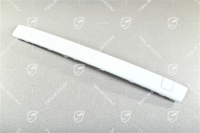 Turbo, Trim cover with towing hook lug cap, front bumper