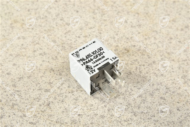 Fuel pump relay