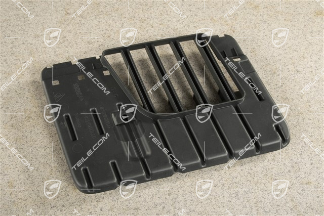 Turbo, Uchwyt kratki wentylacyjnej pokrywy silnika, R