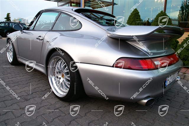 Spoiler tylny Turbo S, zawiera maskę tył (pokrywa silnika), bez kratek