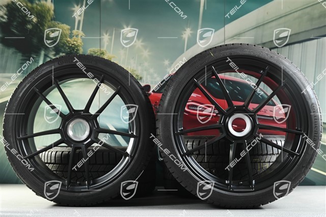 20"+21" GTS "Turbo S" Winterräder Satz, Zentralverschluss Felgen 8,5J x 20 ET50 + 11J x 21 ET66 + Continental Winterreifen 245/35 R20 + 295/30 R21, schwarz seidenmatt