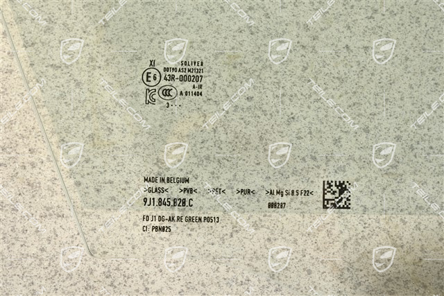 Szyba boczna drzwi przednich, R