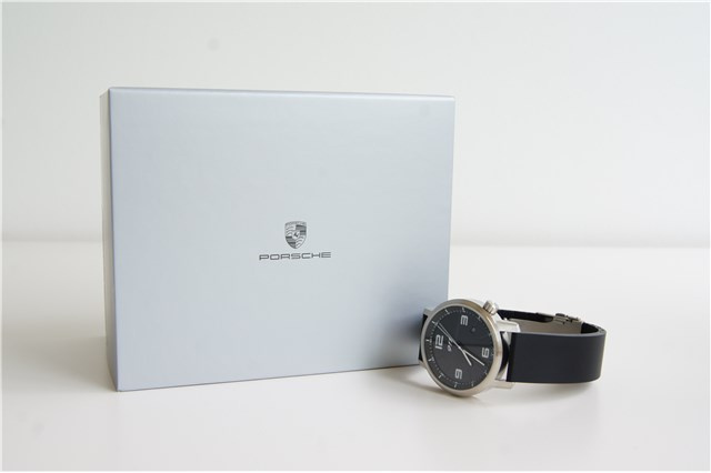 Essential watch 911