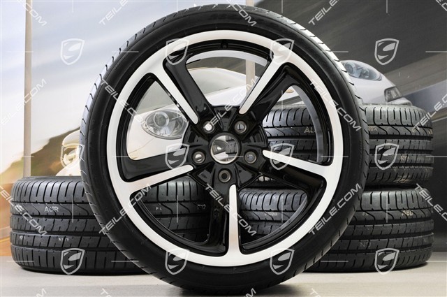 20" SportTechno Sommerräder Satz, Felgen 8,5J x 20 ET57 + 10J x 20 ET50, NEUE Pirelli Sommeräder 235/35 R20 + 265/35 R20, in Schwarz Hochglanz