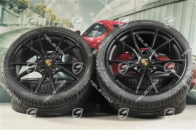 20" Carrera S koła zimowe, komplet do Cayman GT4 / Boxster Spyder, felgi 8J x 20 ET57 + 10J x 20 ET45 + NOWE opony zimowe Michelin 235/35 R20 + 275/30 R20, czarne (satynowy półmat), z czujnikami ciśnienia