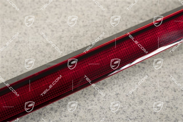 Additional brake light, boot lid / trunk