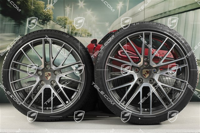20"+21" Turbo V Winterräder Satz, Felgen 8,5J x 20 ET40 + 11J x 21 ET66 + Goodyear Winterreifen 245/35 R20 + 305/30 R21