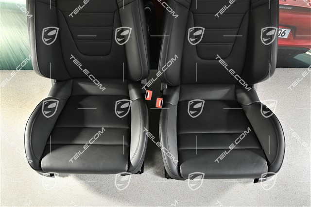 Fotele sportowe, regulowane elektrycznie, napis "Turbo S", podgrzewane, wentylacja, czarna skóra, zestaw, L+R