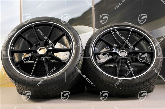 20" Carrera S (III) Sommerräder Satz, Schwarz (hochglanz), 8,5J x 20 ET51 + 11J x 20 ET70, Reifen 245/35 ZR20 + 295/30 ZR20, mit RDK (433MHz)