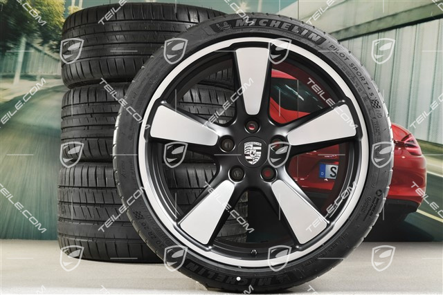 20" Sommerräder Satz Sport Classic "50 Jahre 911", 9J x 20 ET51 + 11,5J x 20 ET48, Michelin Pilot Sport 4S Sommerreifen 245/35 R20 + 305/30 R20, in Schwarz