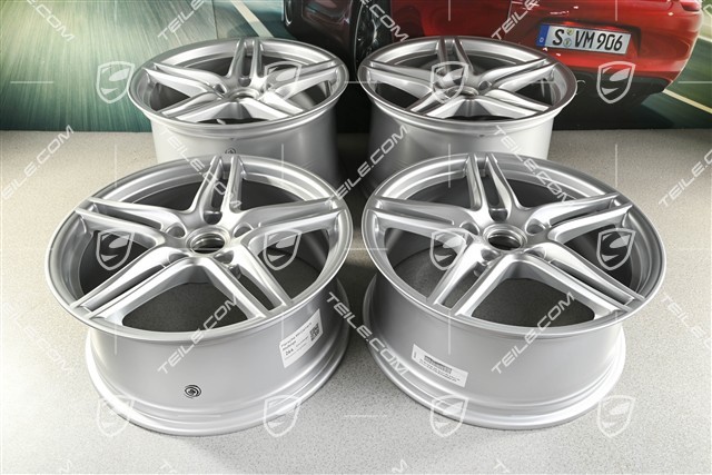 19-inch Carrera VI rim set, 8,5J x 19 ET50 + 11J x 19 ET77, for winter use