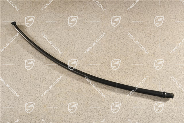Convertible top compartment water drain hose