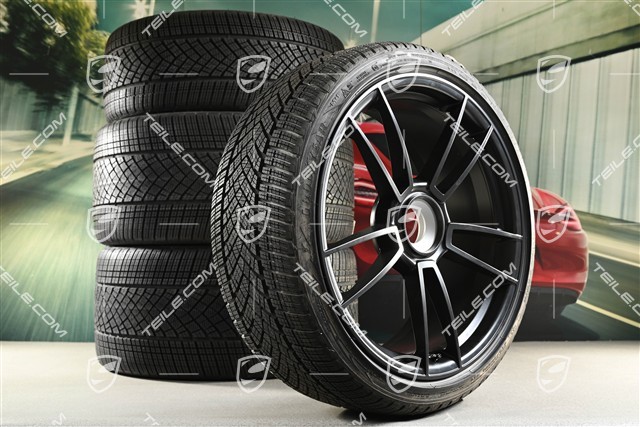 20"+21" Turbo S Winterräder Satz, Zentralverschluss Felgen 8,5J x 20 ET40 + 11J x 21 ET66 + Goodyear Winterreifen 245/35 R20 + 305/30 R21, schwarz seidenmatt