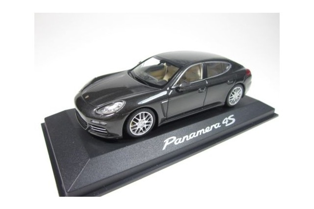 Porsche Panamera 4S, 1:43 Porsche Panamera 4S, 1:43