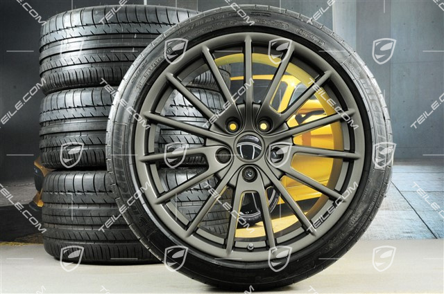 20" Panamera Sport Sommerräder Satz, 2 x 9,5J x 20 ET 65 + 2 x 11,5 J x 20 ET 63, Reifen 255/40 ZR20 + 295/35 ZR20, Platinum, mit RDK-Sensoren