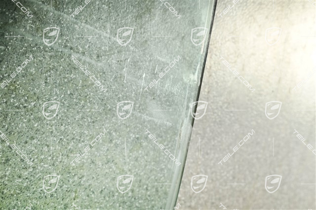 Side window, front, scratched, R