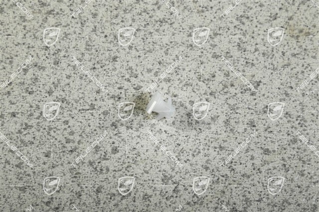 Clip for moulding trim, L=R Clip for moulding trim, L=R