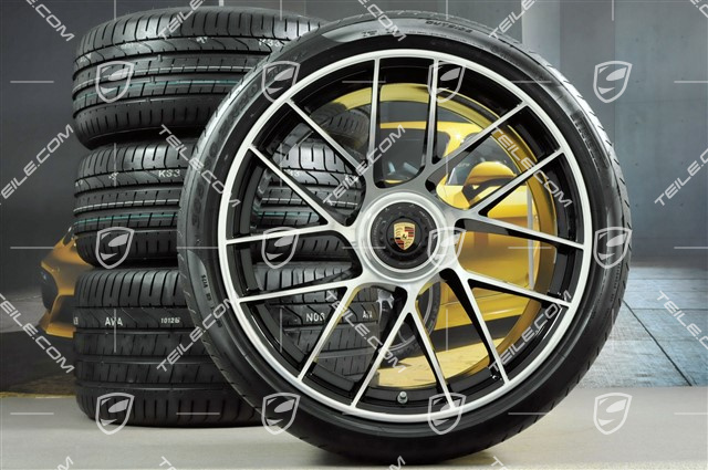 20" Sommerräder Satz Turbo Sport III, Zentralverschluss, Felgen 9J x 20 ET51 + 11,5J x 20 ET56 + Pirelli Sommerreifen 245/35 ZR20 + 305/30 ZR20, schwarz