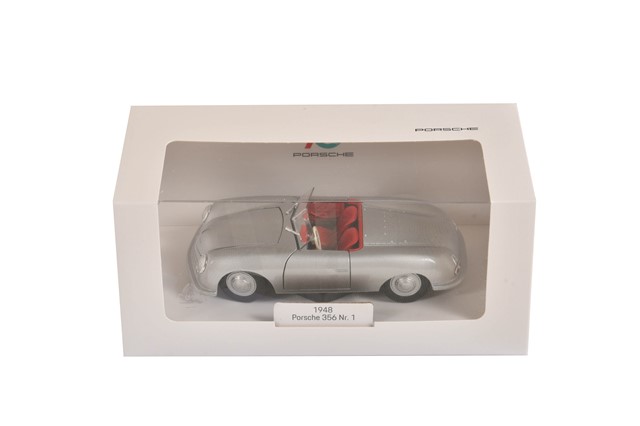 Porsche 356 Nummer 1 ohne Kennzeichen, Welly, Maßstab 1:24