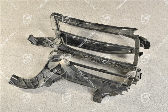 Front bumper, side grille, Black, R