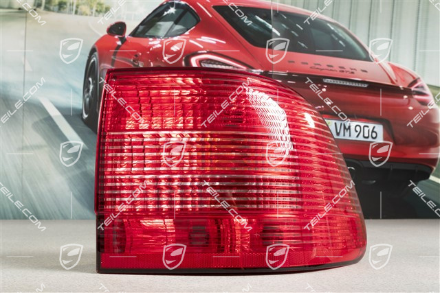 Lampa tylna, R