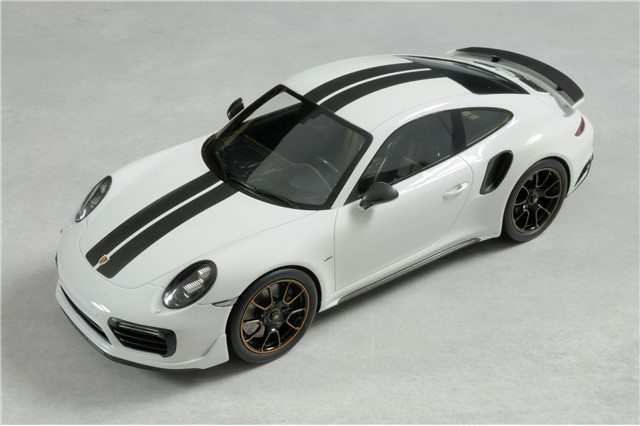 911 Turbo S, Exclusive Series, carrara white metallic, black/golden yellow 1:18, DieCast