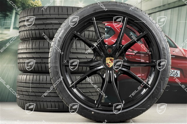 20" Carrera S Sommerräder Satz, Felgen 8J x 20 ET57 + 10J x 20 ET45, Reifen Good Year 235/35 ZR20 +265/35 ZR20, schwarz (hochglanz), mit RDK-Sensoren