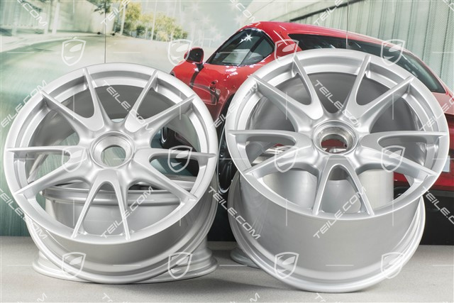 19-inch GT3 II wheel set, front 8,5J x 19 ET53 + rear 12J x 19 ET63, silver