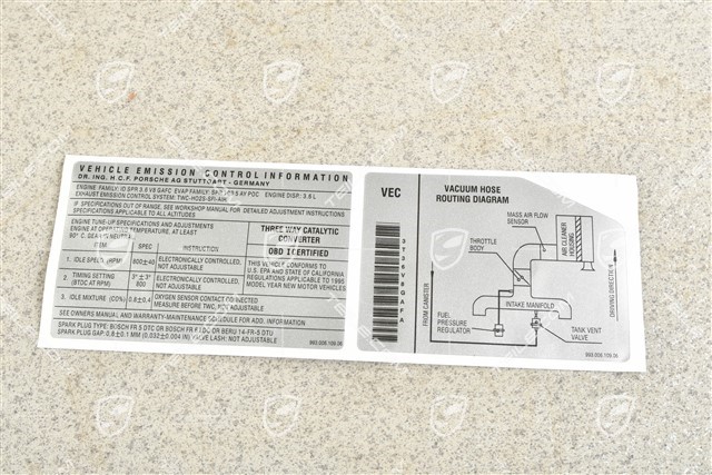 Klebeschild / Informationen Emissions von Fahrzeug