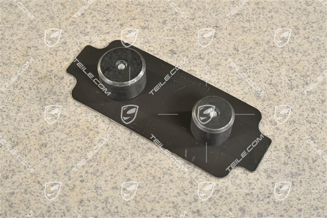 Front axle fixed caliper brake pad mouting / brake damper plate, L=R