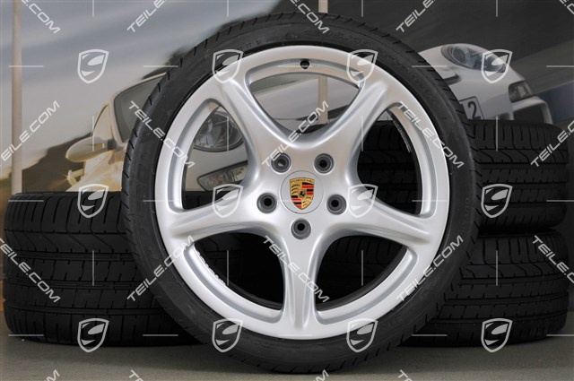19" Sommerräder Satz, Carrera Classic, Felgen 8J x 19 ET57 + 11J x 19 ET67 + NEUE Pirelli Sommerreifen 235/35 ZR19 + 295/30 ZR19