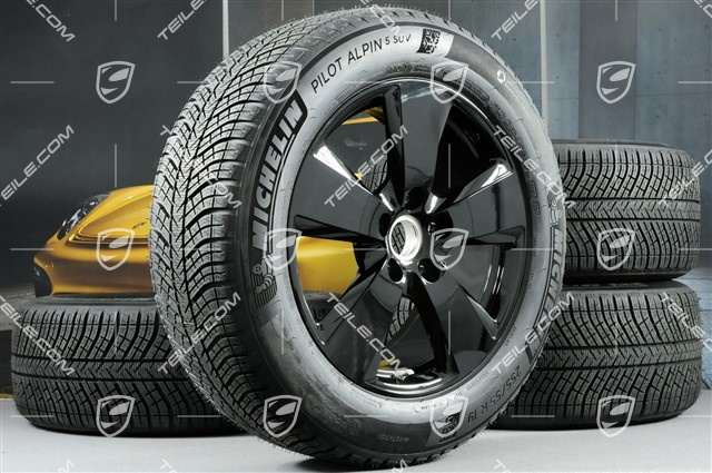 19" Cayenne Winterräder Satz, Felgen 8,5J x 19 ET47 + 9,5J x 19 ET54 + Michelin Winterreifen 255/55 R19 + 275/50 R19, mit RDK-Sensoren, in Schwarz-Hochglanz