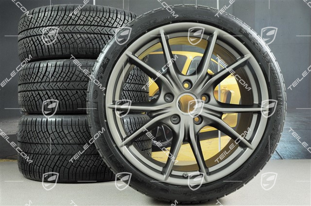 20" Winterräder Satz Carrera S (IV), Felgen 8,5J x 20 ET49 + 11J x 20 ET56 + Michelin Pilot Alpin PA4 N1 Winterreifen 245/35 R20 + 295/30 R20, in Platinum (seidenglanz)
