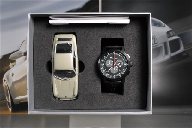 Watch/ Chronograph 50 years  911 + model car Minichamps 1:43