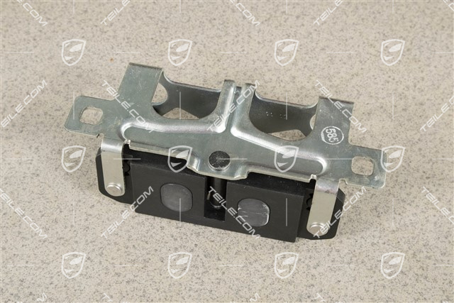 Rear lid striker