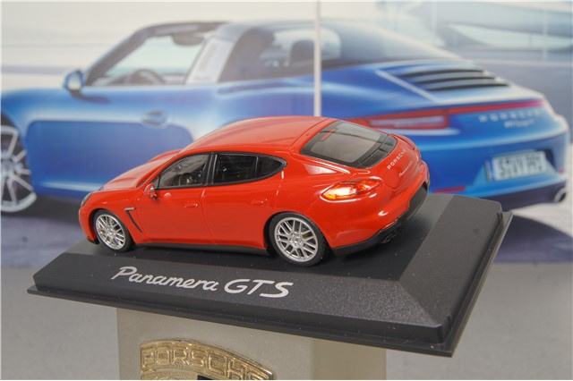 Porsche Panamera GTS, Facelift 2013, 1:43