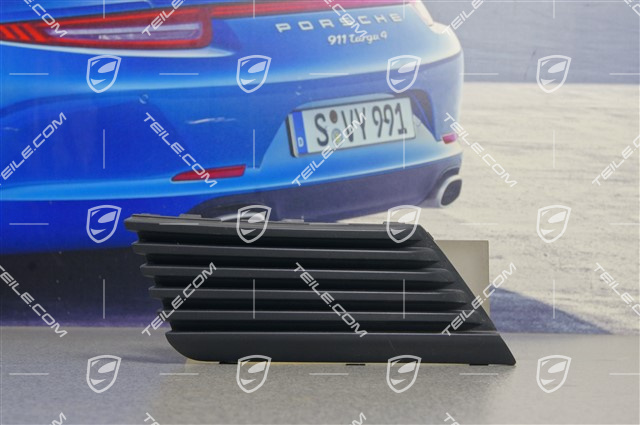 Cross Turismo, Rear bumper, Towing hook lug cover / cap / trim, Black matte, R Cross Turismo, Rear bumper, Towing hook lug cover / cap / trim, Black matte, R