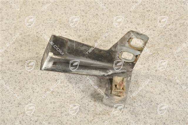 Bracket, R