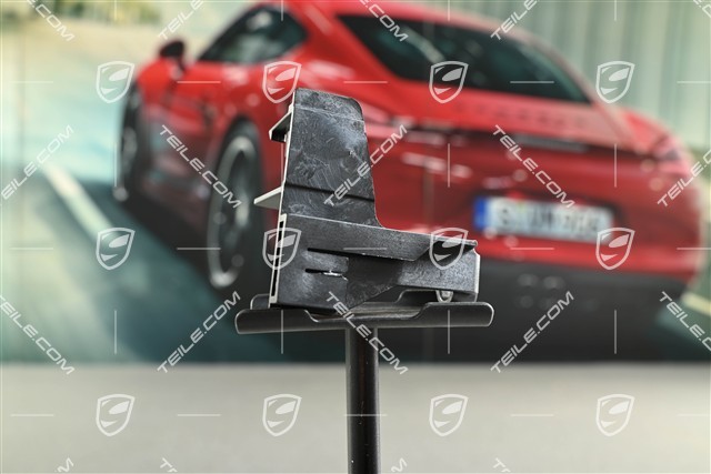 Oxygen sensor plug mounting part, Panamera Hybrid
