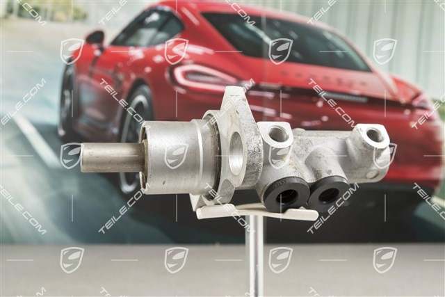 PCCB C2/C2S, Brake master cylinder