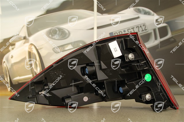 Outer rear light, black, R