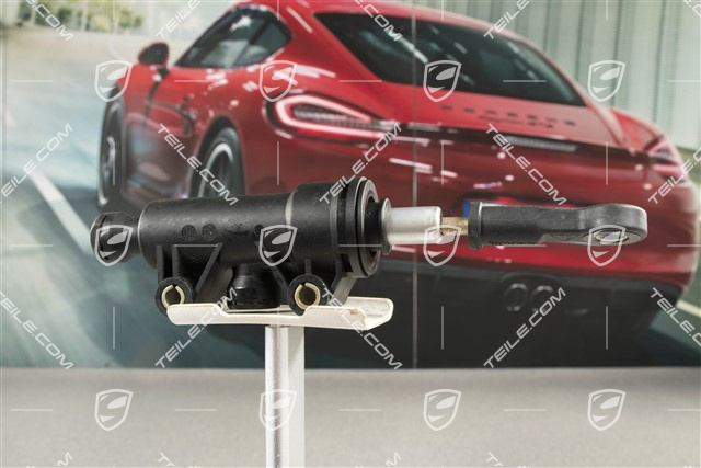 Cylinder sprzęgła przy pedale