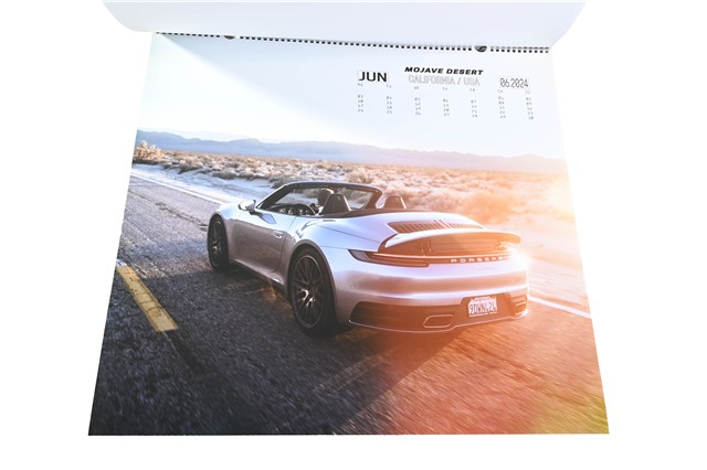 Porsche Wandkalender „AHEAD Südwest 2024“