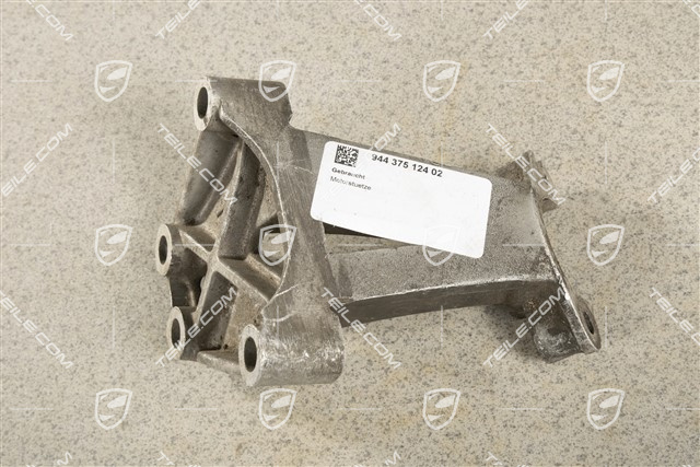 Engine carrier, R