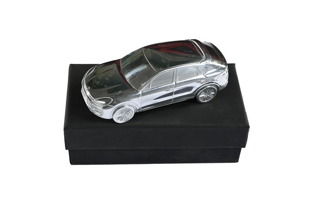 Porsche Cayenne Turbo Coupé - Modellauto / Briefbeschwerer