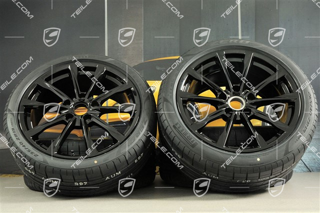 19" Boxster S Sommerräder Satz, Felgen 8J x 19 ET57 + 10J x 19 ET45, Pirelli P Zero Sommerreifen 235/40 R19 + 265/40 R19